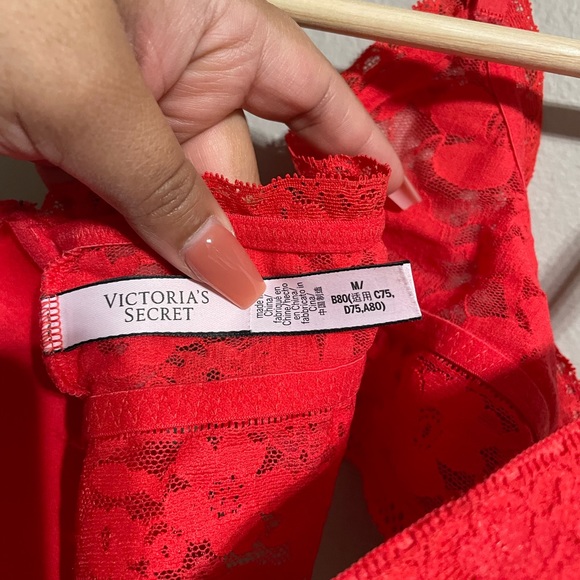 VS Wireless Bra - Picture 3 of 3